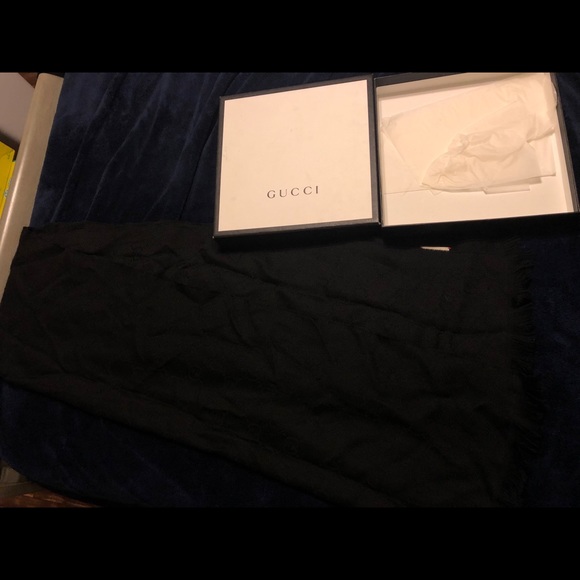 COPY - Authentic (real) Gucci scarf - Picture 4 of 6